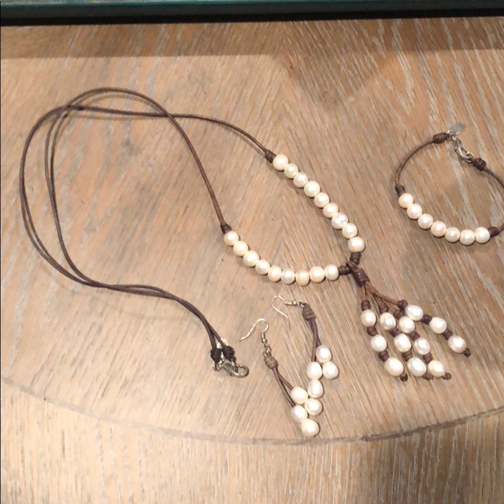 Leather and pearl necklace, earrings, and bracelet